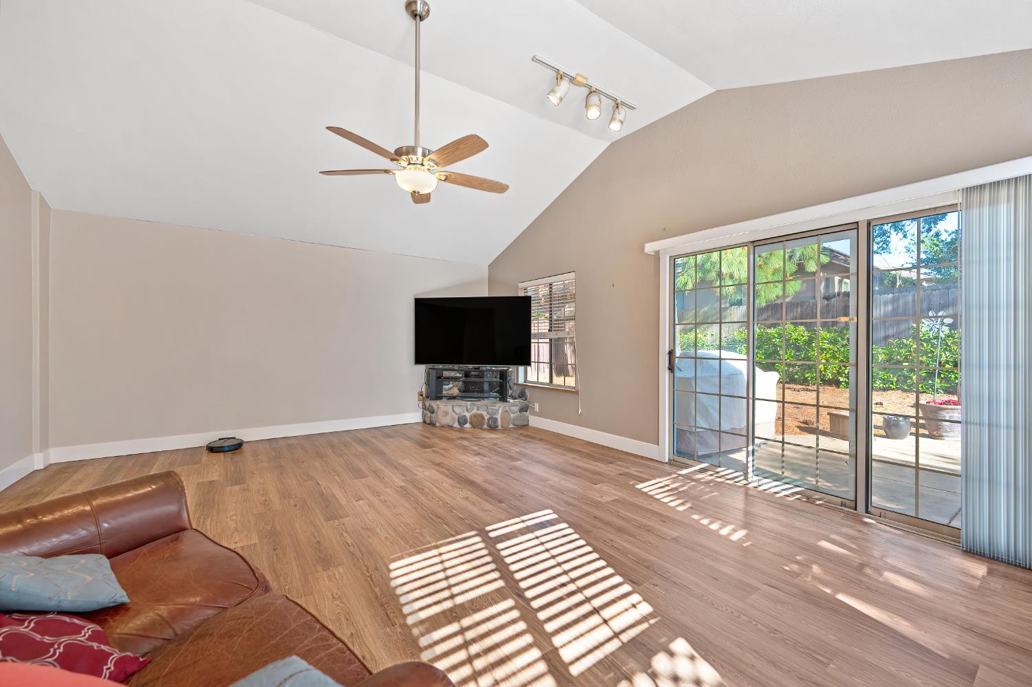 9077 Westeria Way