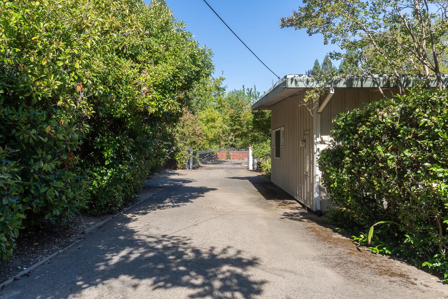 7222 Almond Avenue