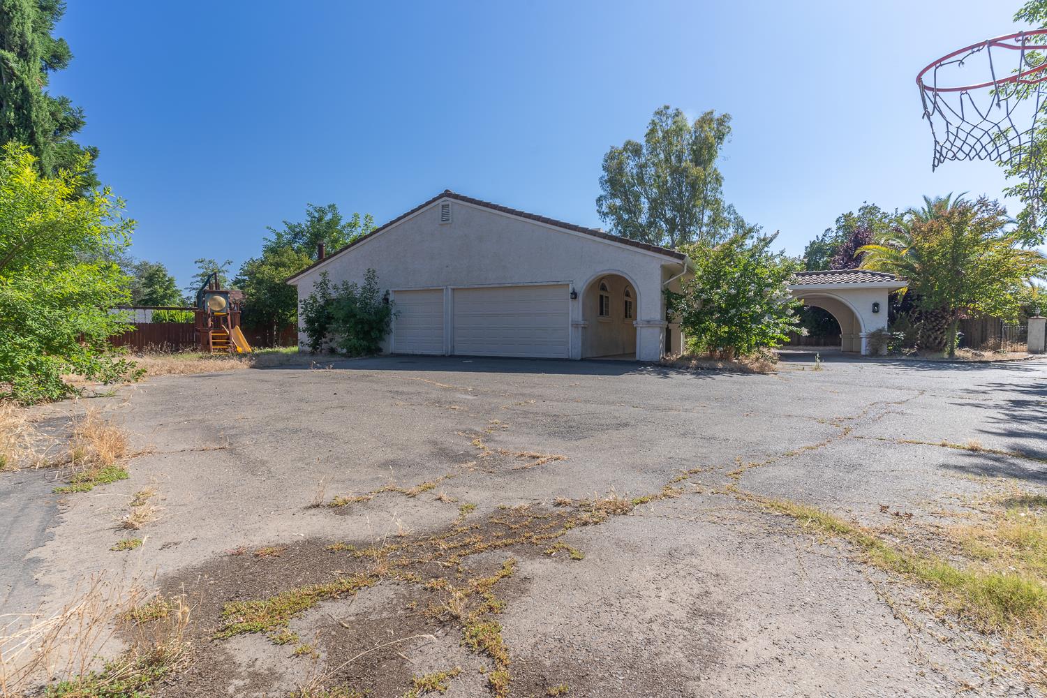 7222 Almond Avenue