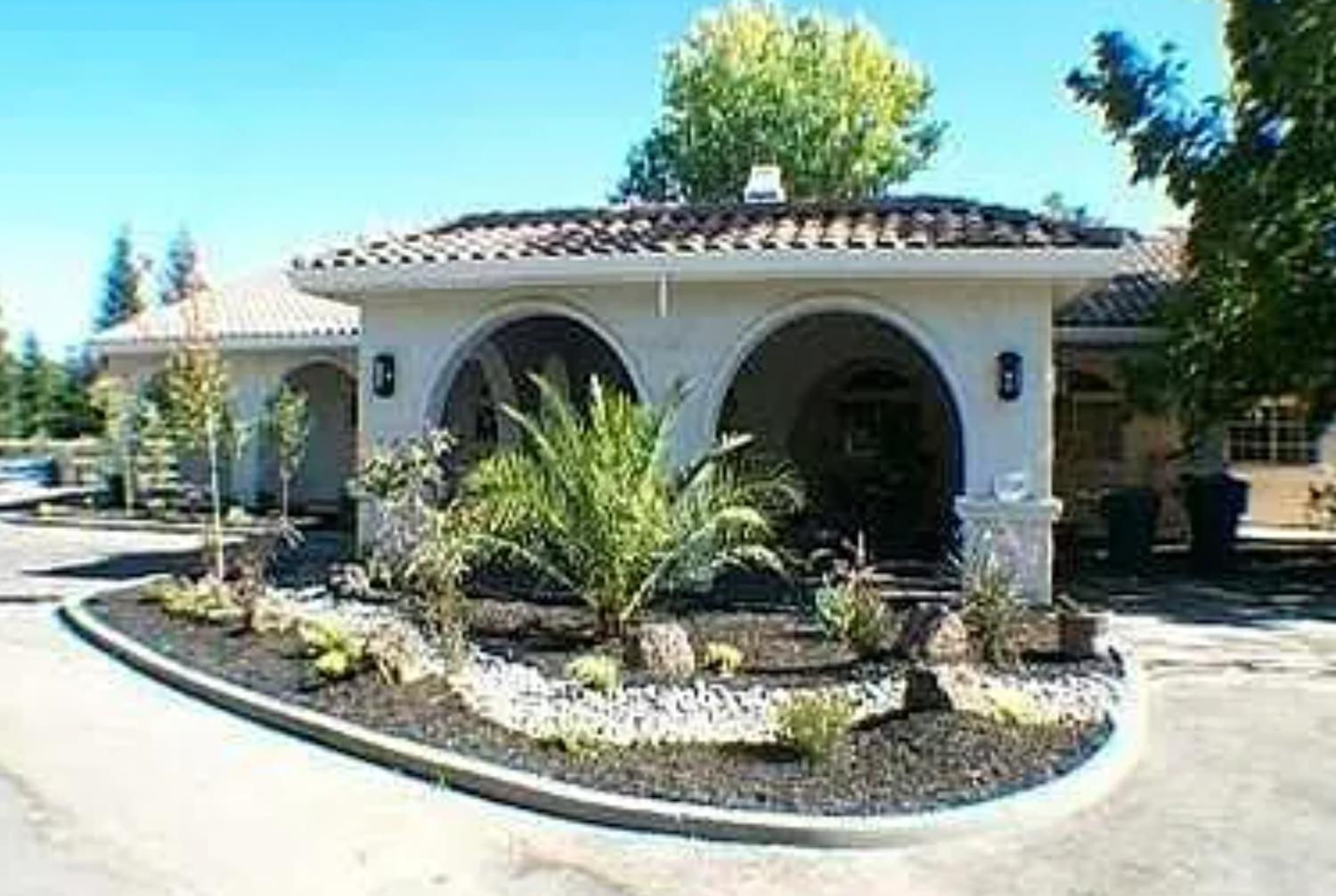 7222 Almond Avenue