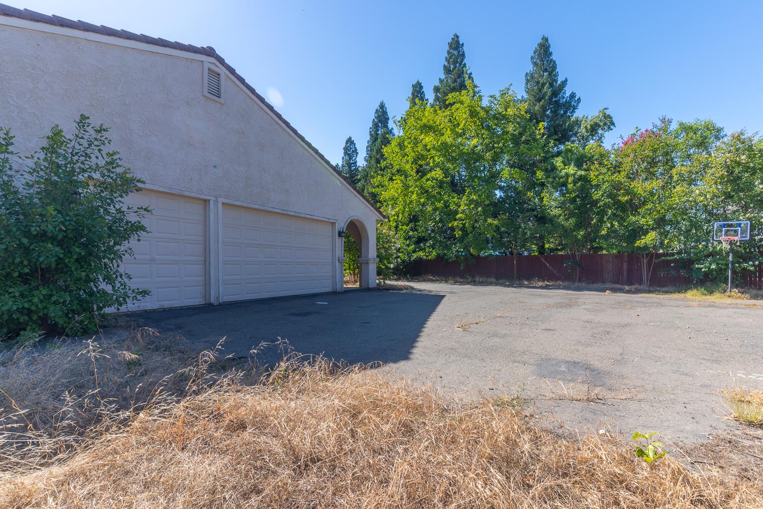 7222 Almond Avenue