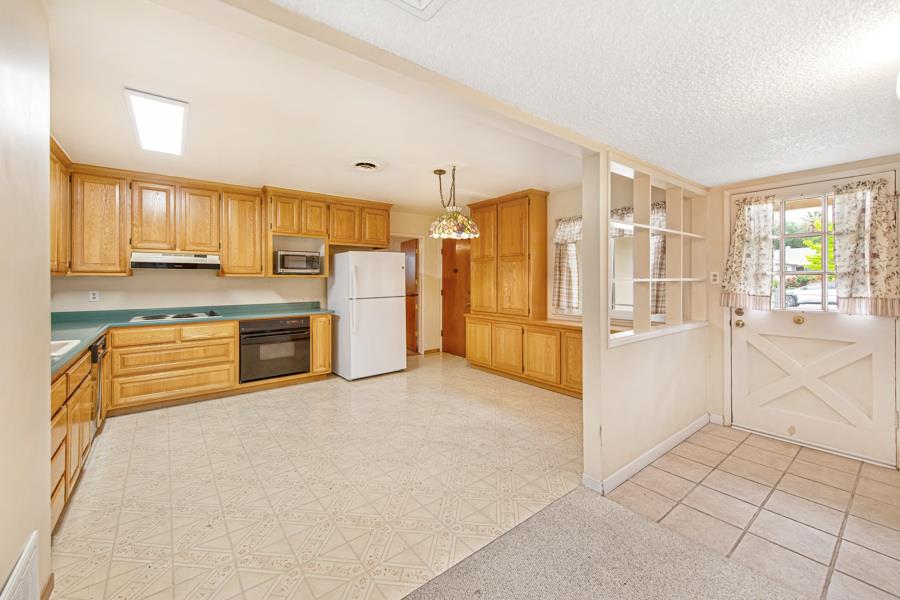 5901 Woodleigh Drive