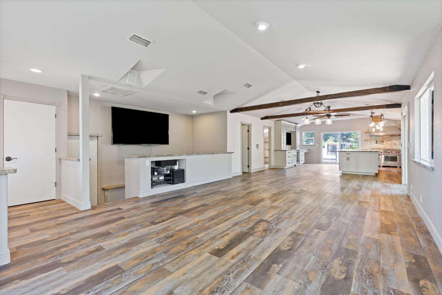 121 Prospector Court
