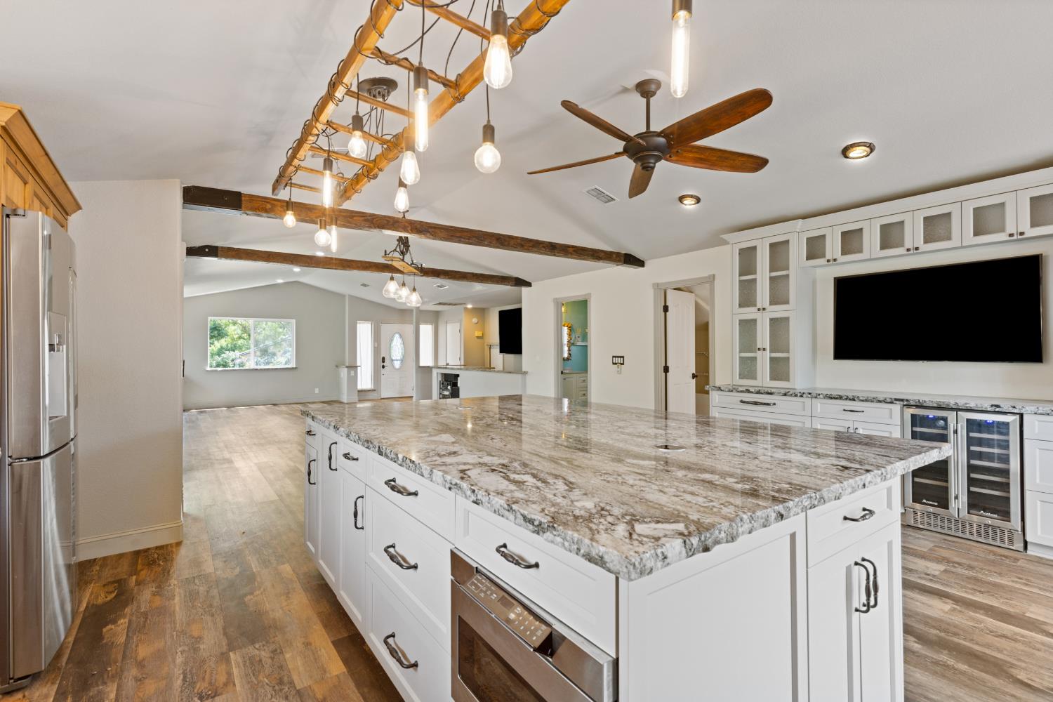 121 Prospector Court
