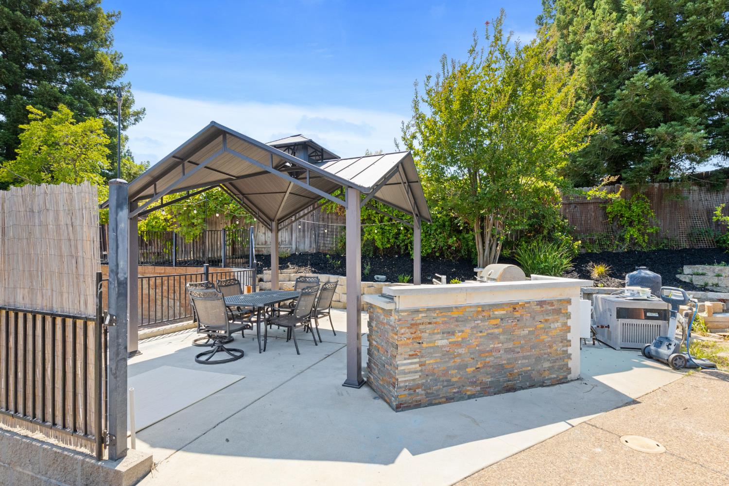 121 Prospector Court