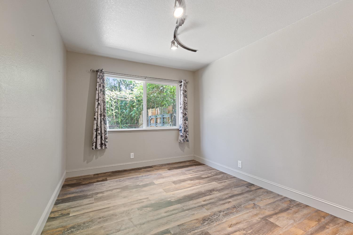 121 Prospector Court