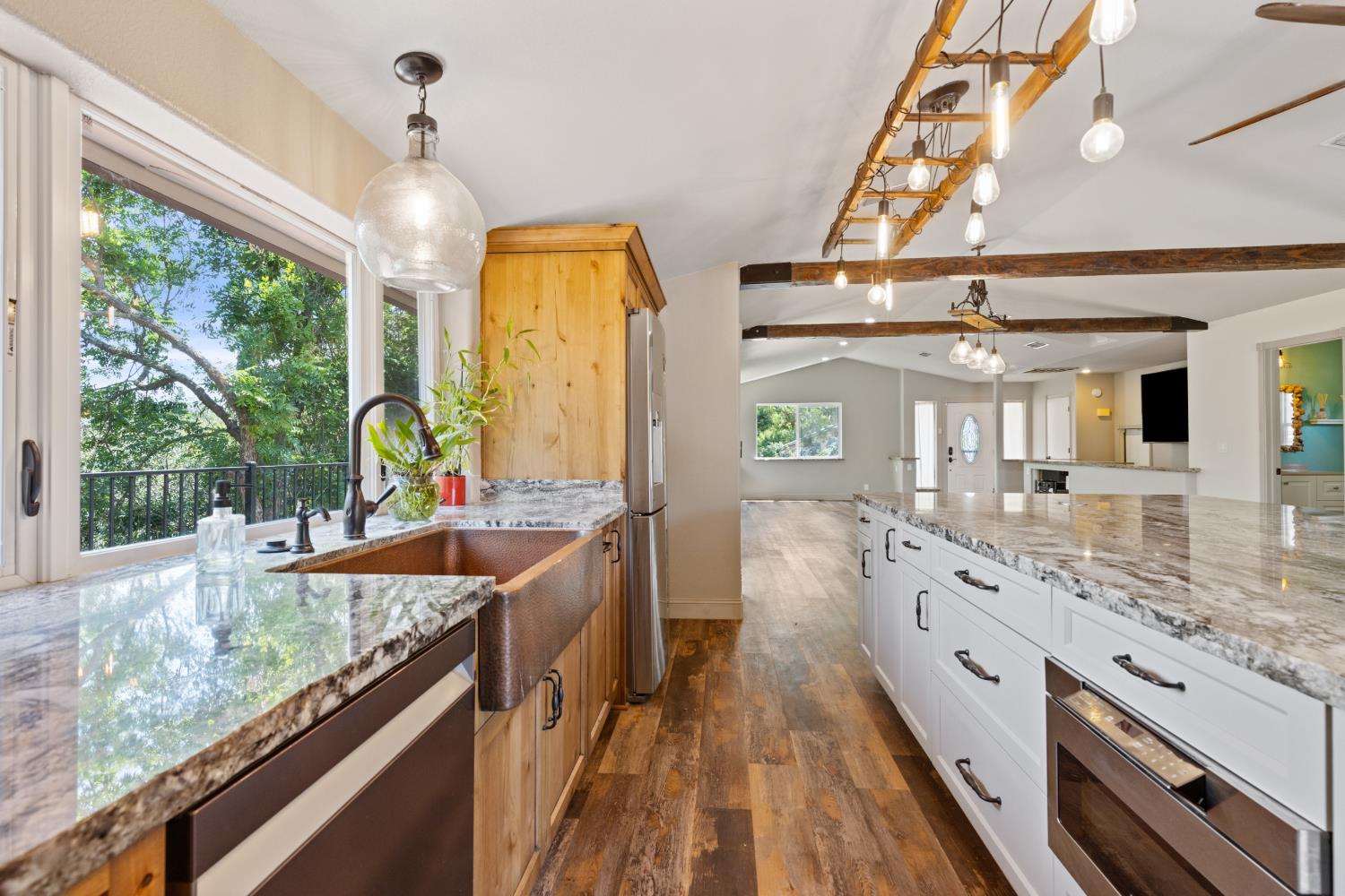 121 Prospector Court