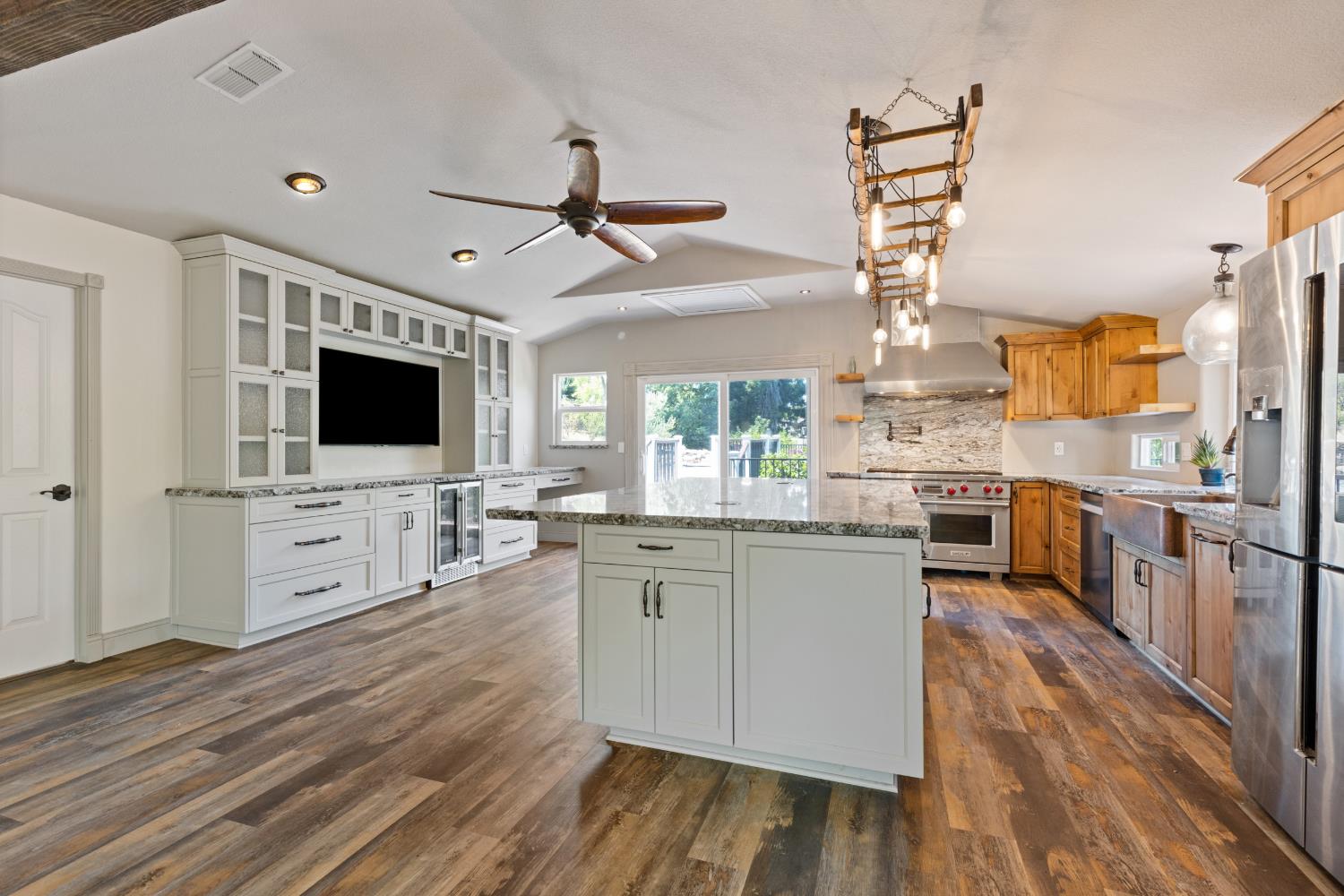 121 Prospector Court