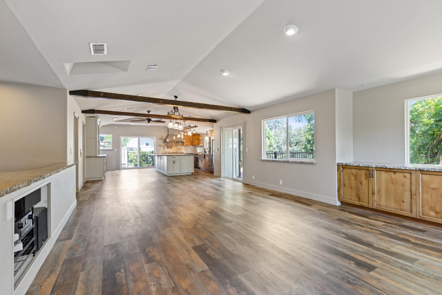 121 Prospector Court
