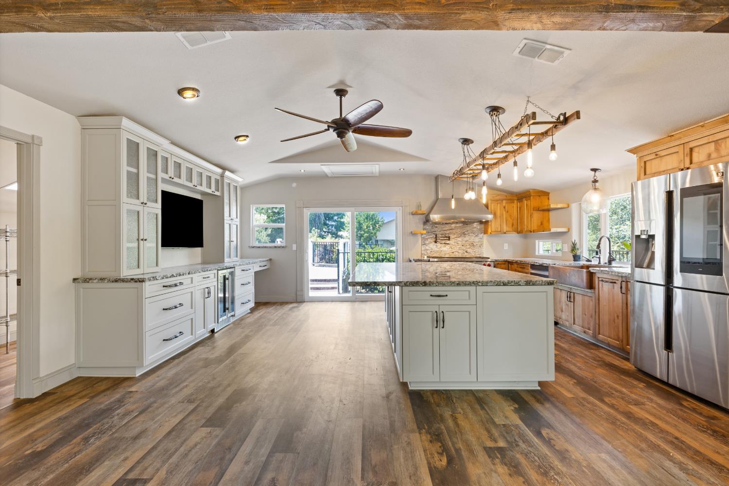 121 Prospector Court