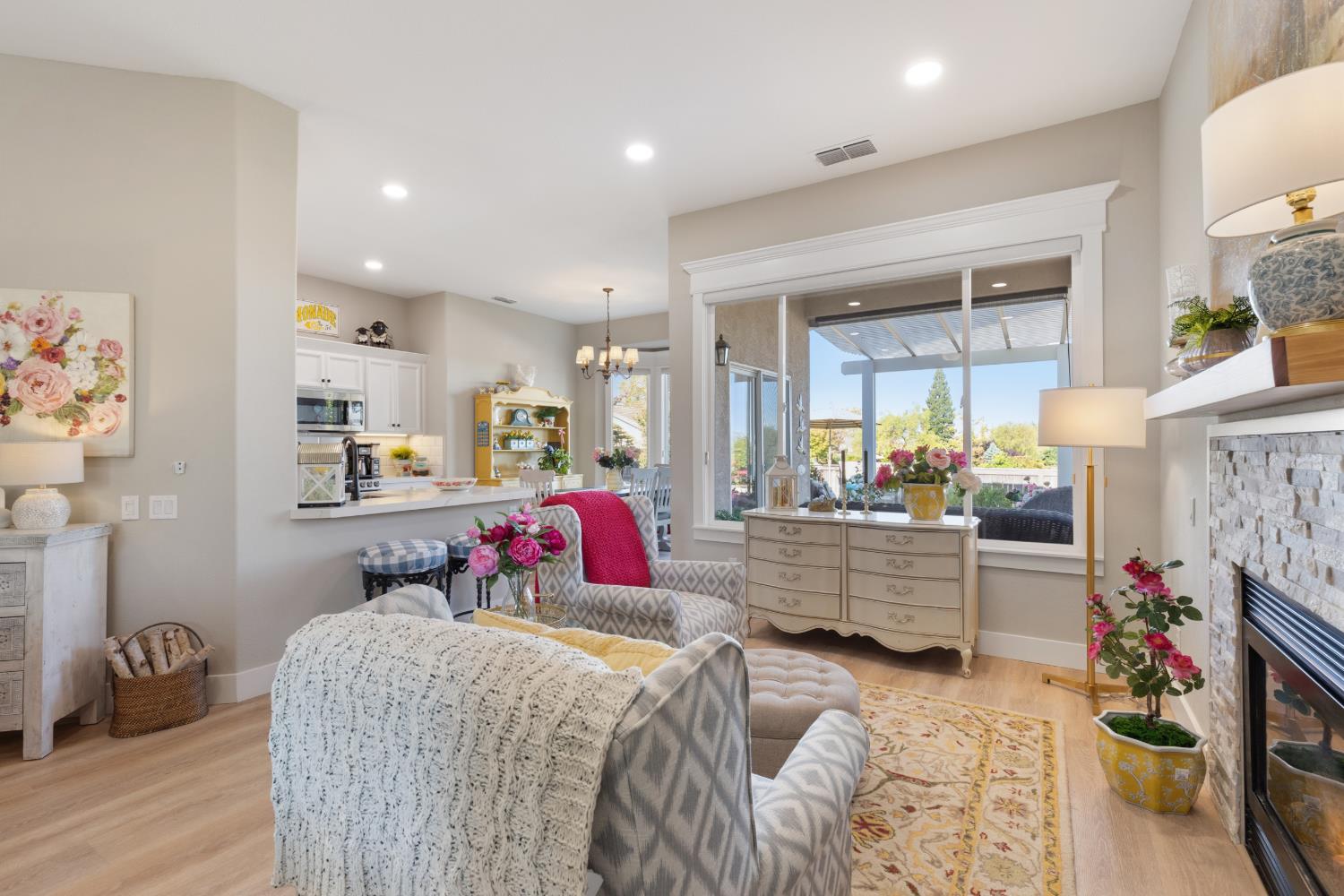 2810 Springfield Drive