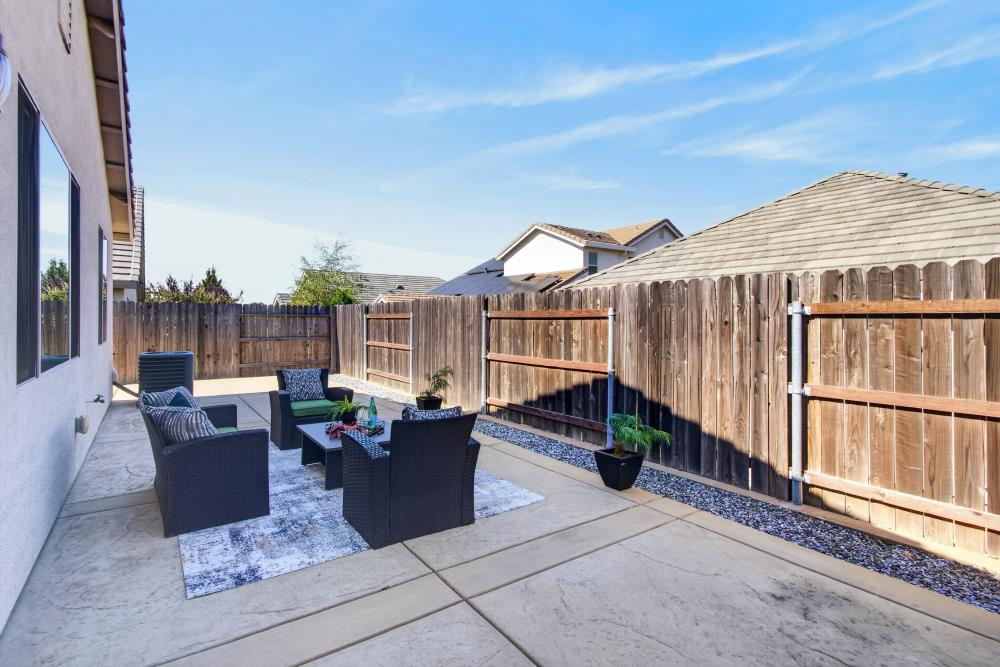 3139 Golden Trail Street