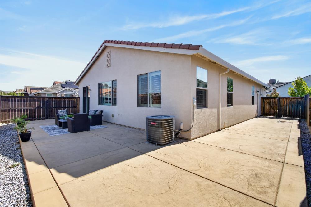 3139 Golden Trail Street