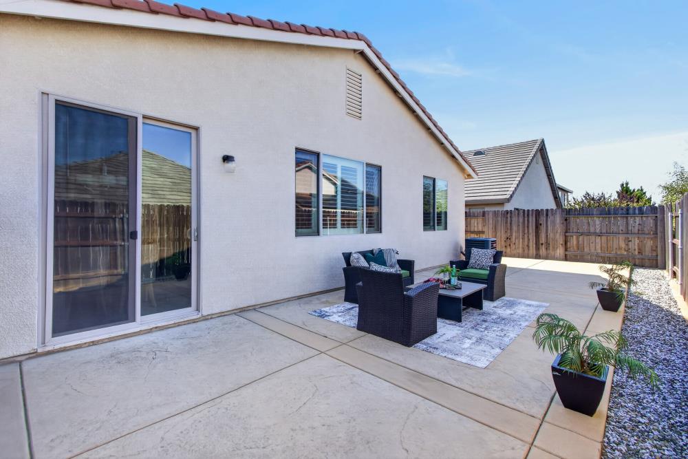 3139 Golden Trail Street