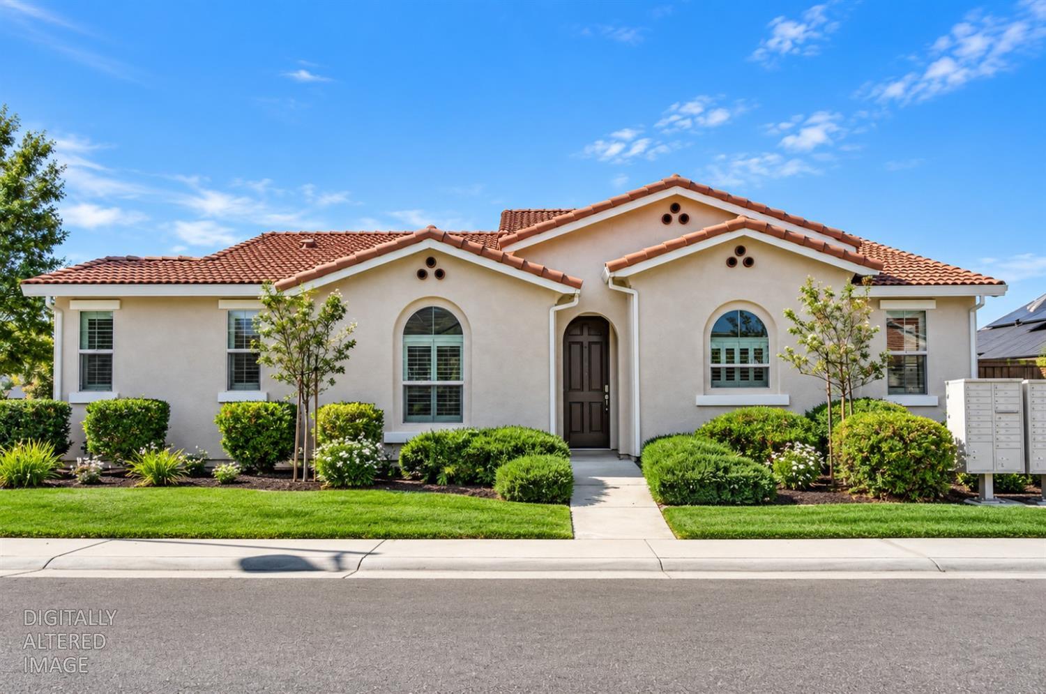 3139 Golden Trail Street