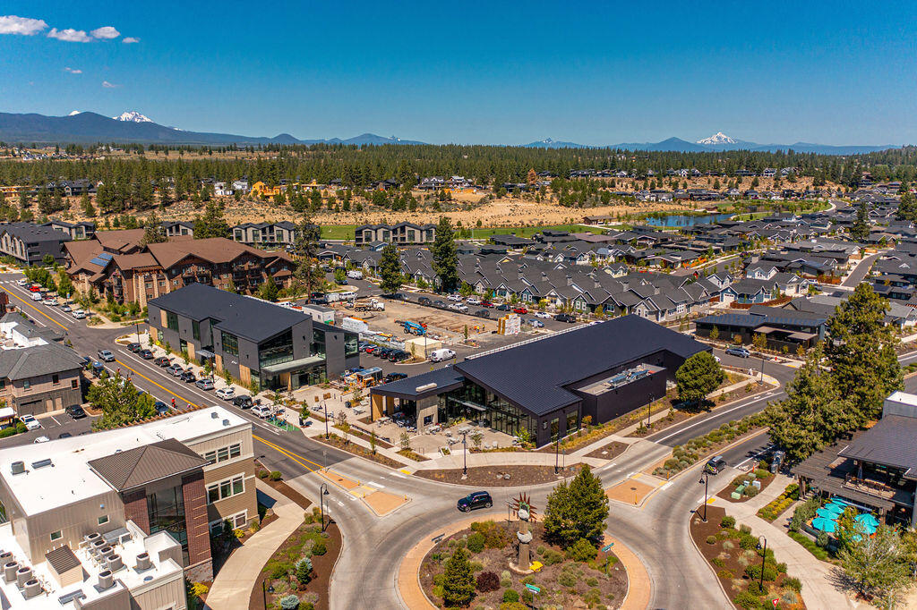 875 NW Fort Clatsop Street