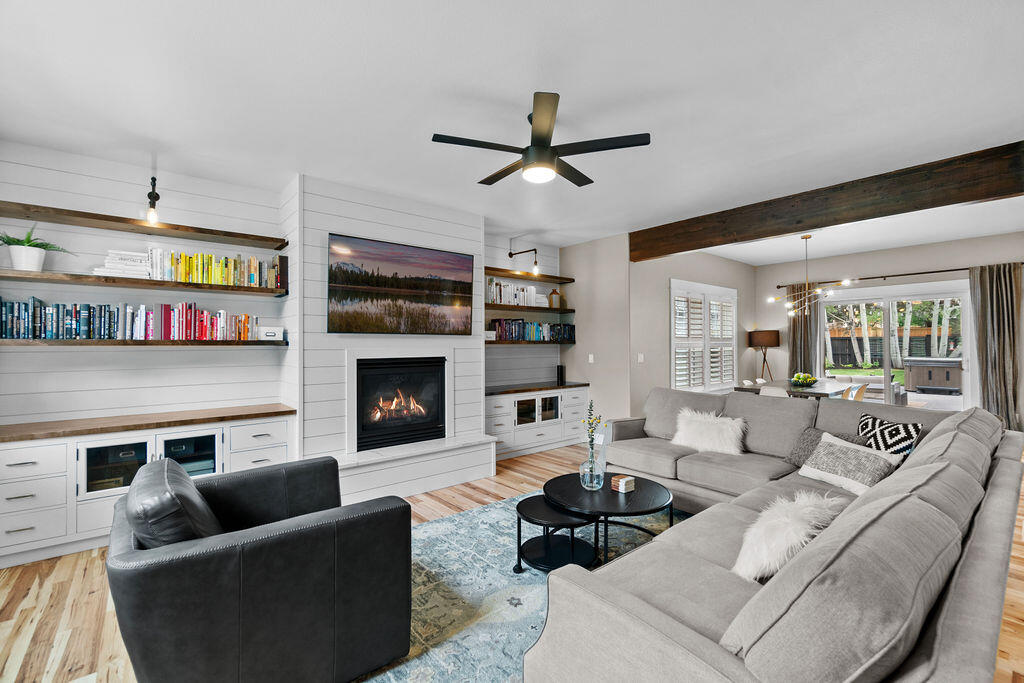 875 NW Fort Clatsop Street