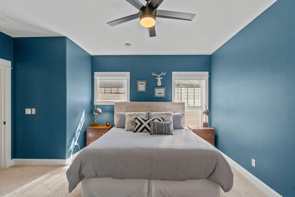 875 NW Fort Clatsop Street