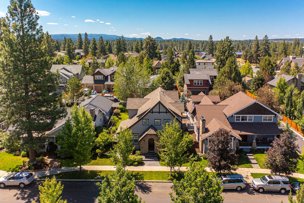 875 NW Fort Clatsop Street