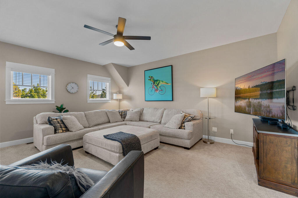 875 NW Fort Clatsop Street