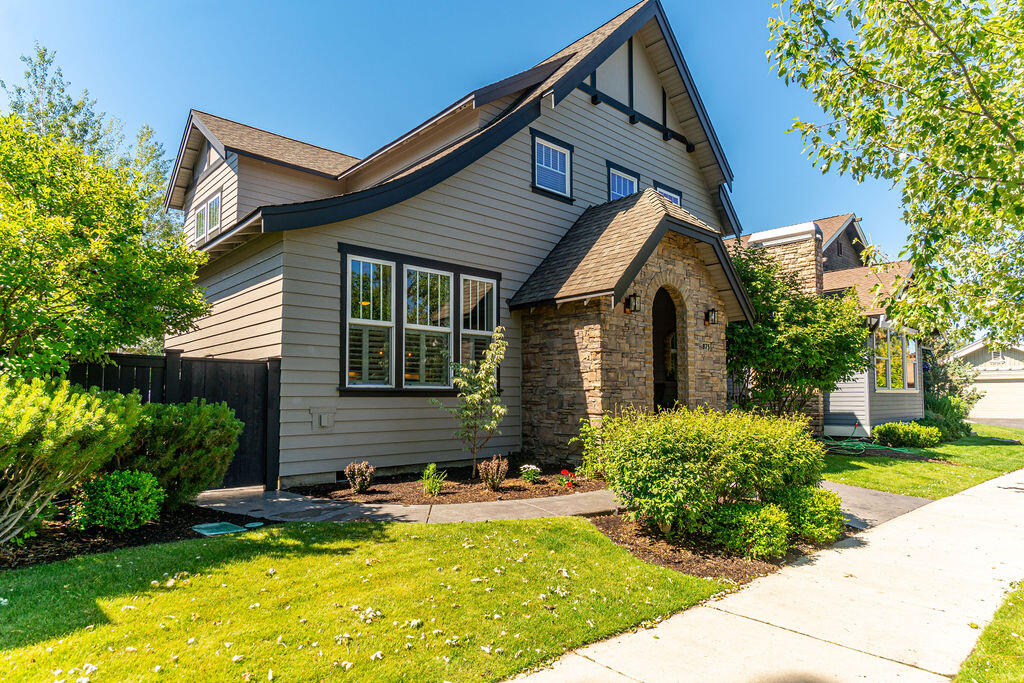 875 NW Fort Clatsop Street