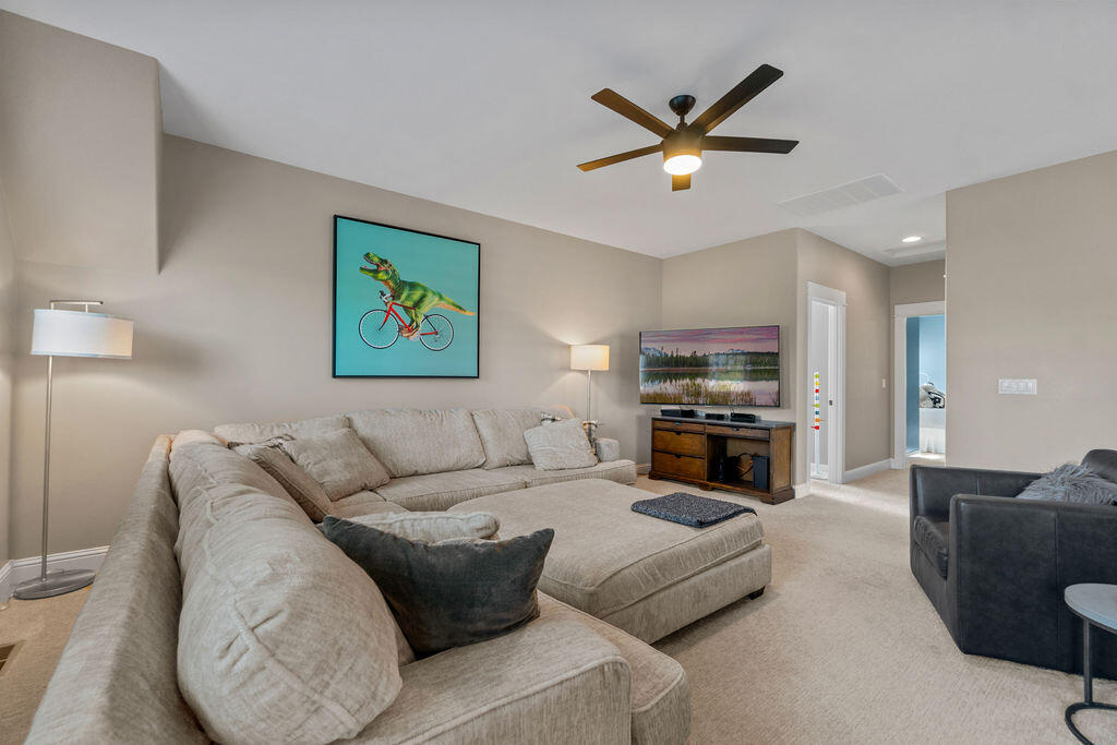 875 NW Fort Clatsop Street