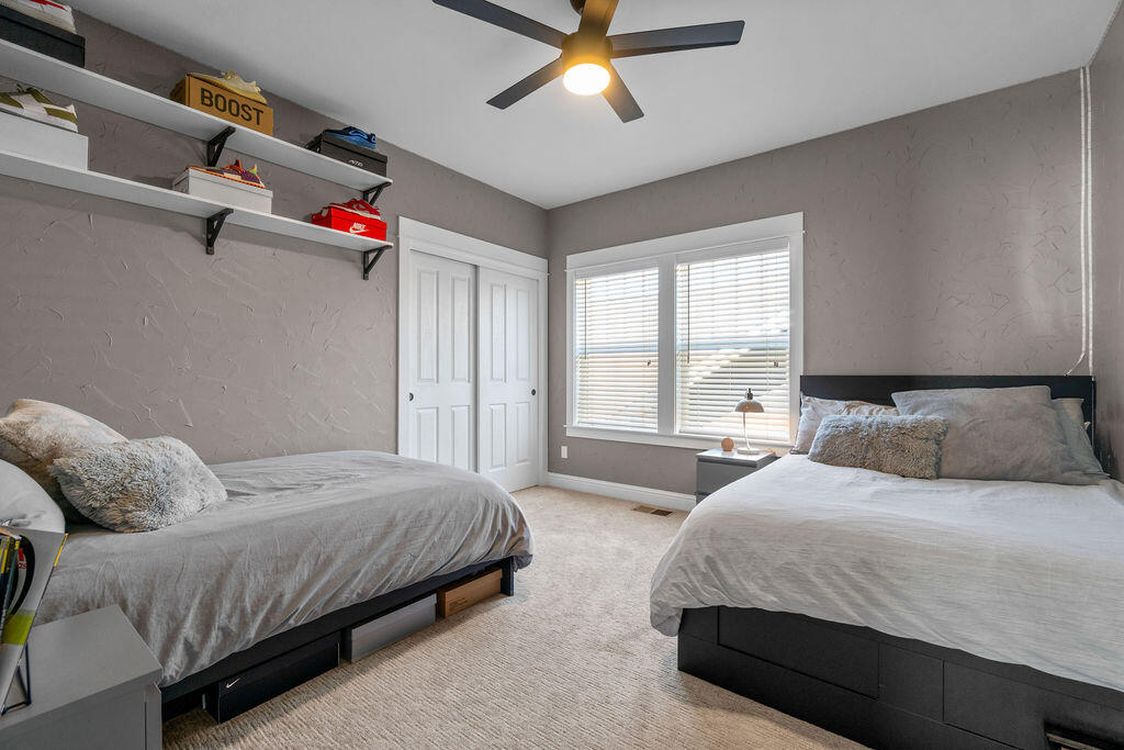 875 NW Fort Clatsop Street