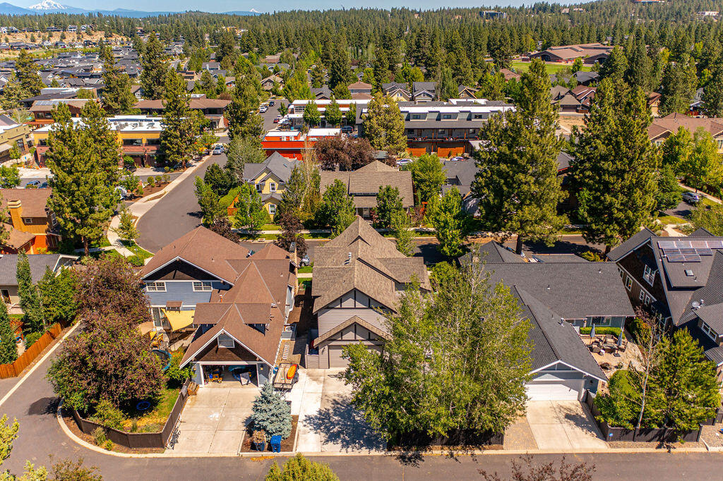 875 NW Fort Clatsop Street