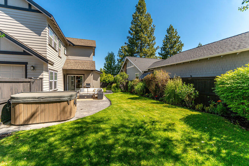 875 NW Fort Clatsop Street