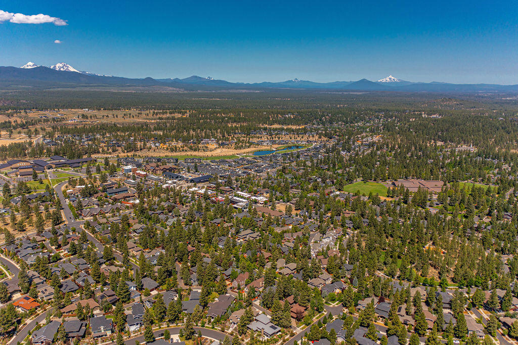 875 NW Fort Clatsop Street