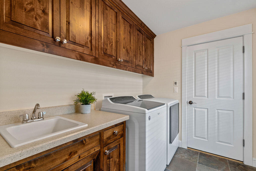 875 NW Fort Clatsop Street