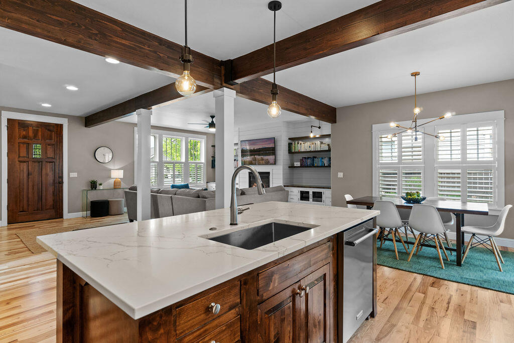 875 NW Fort Clatsop Street