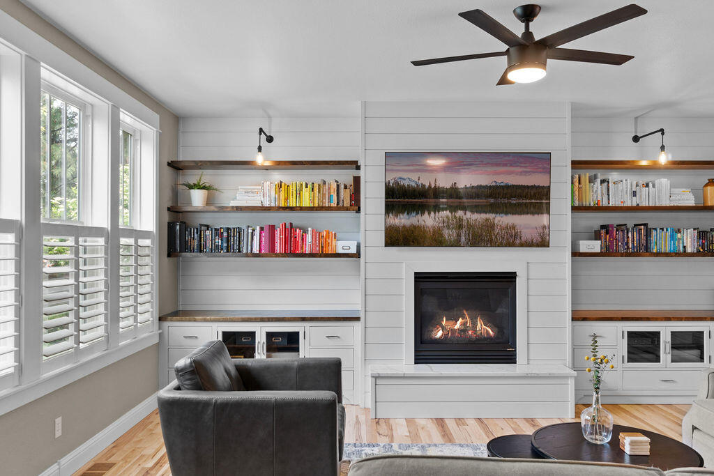 875 NW Fort Clatsop Street