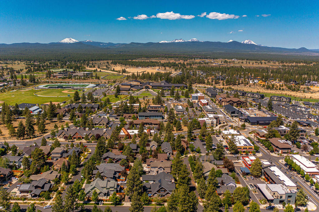 875 NW Fort Clatsop Street