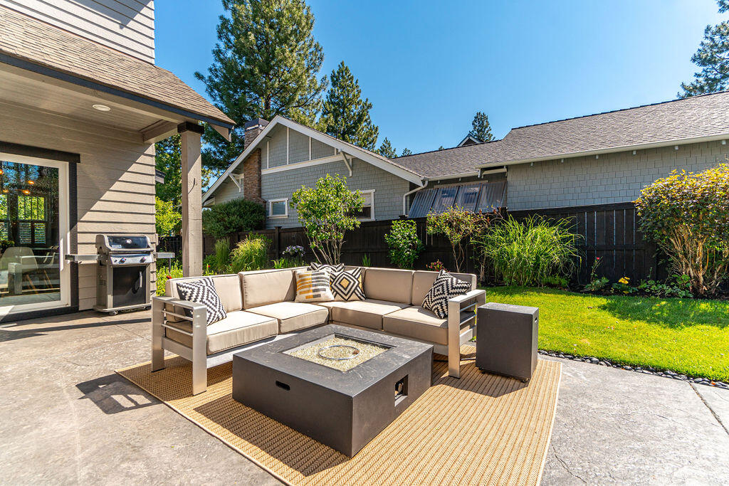 875 NW Fort Clatsop Street