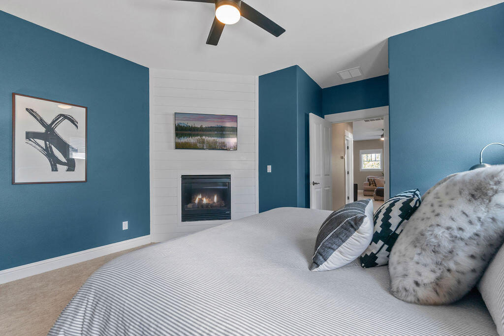 875 NW Fort Clatsop Street