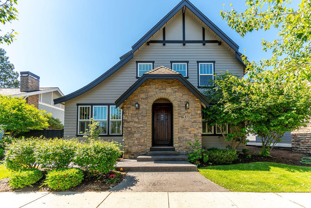 875 NW Fort Clatsop Street