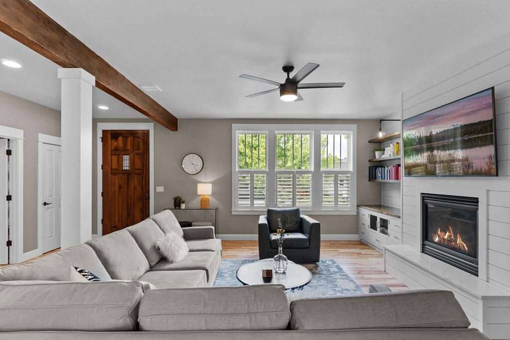 875 NW Fort Clatsop Street