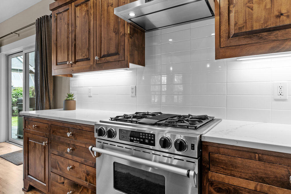 875 NW Fort Clatsop Street