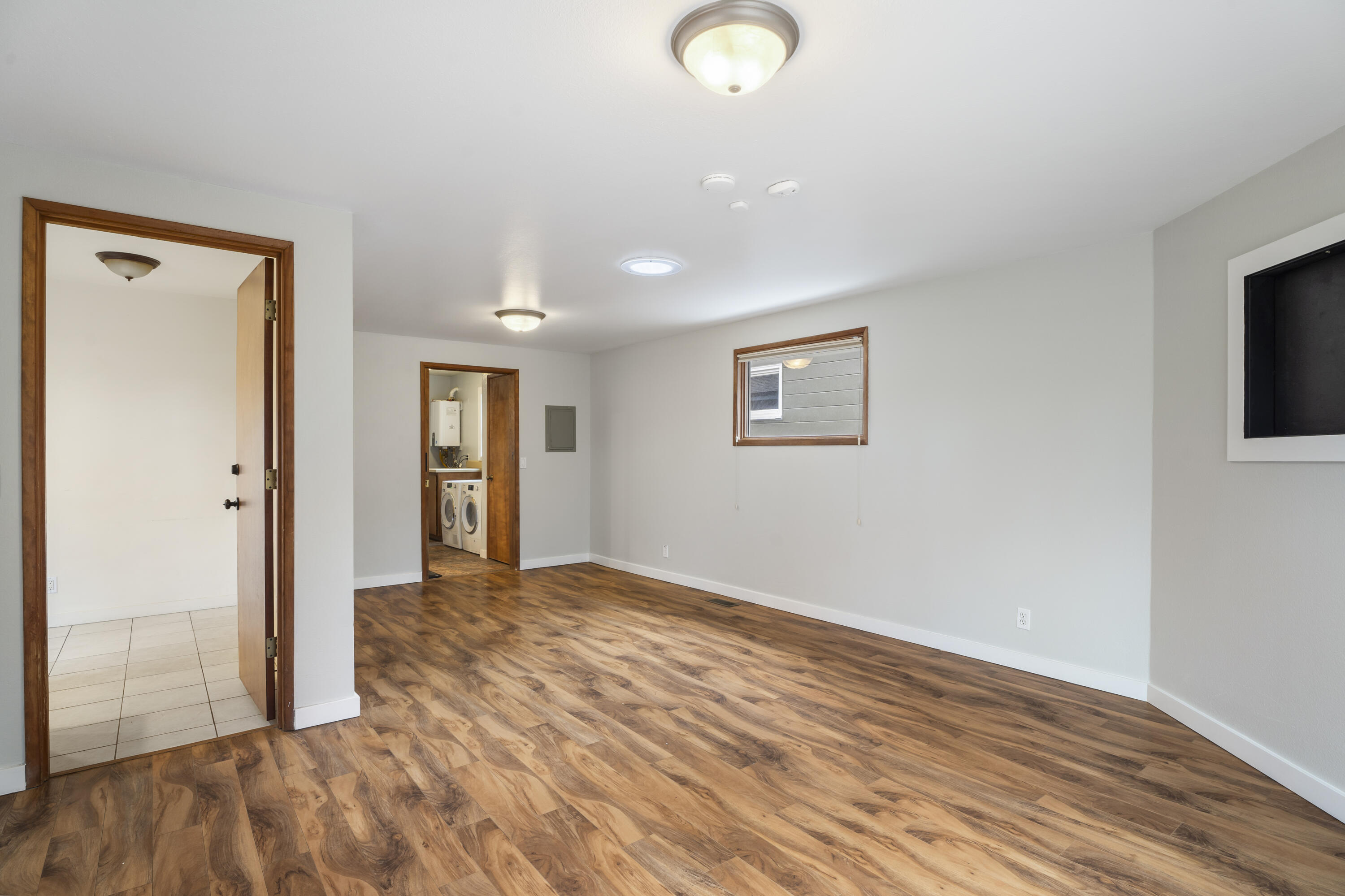 851 NE 8th Street
