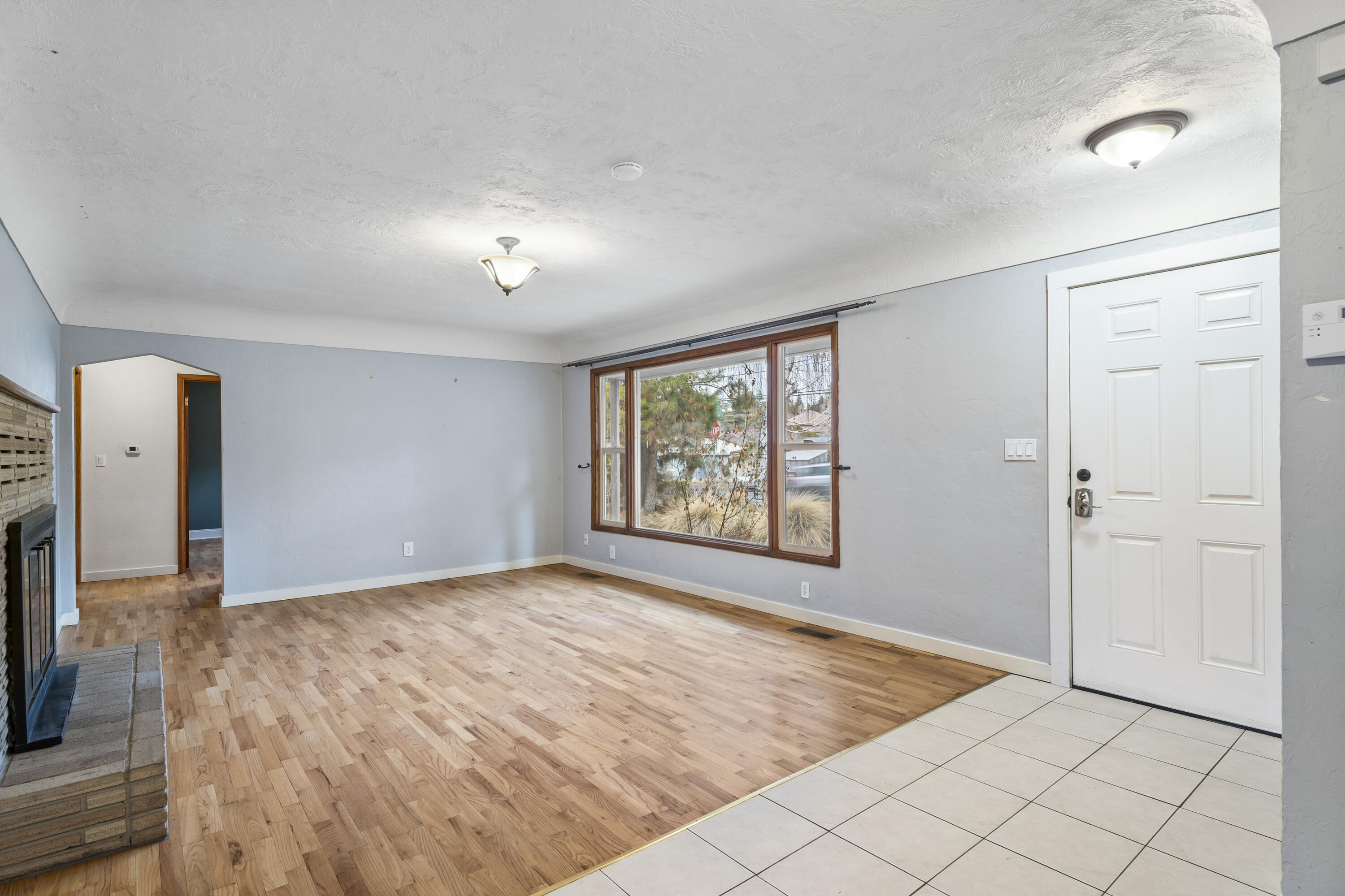 851 NE 8th Street