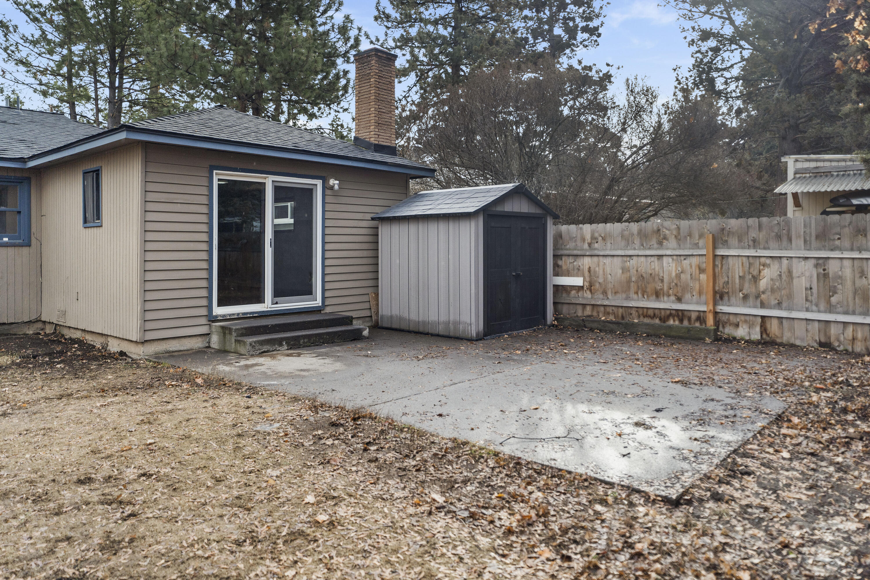 851 NE 8th Street