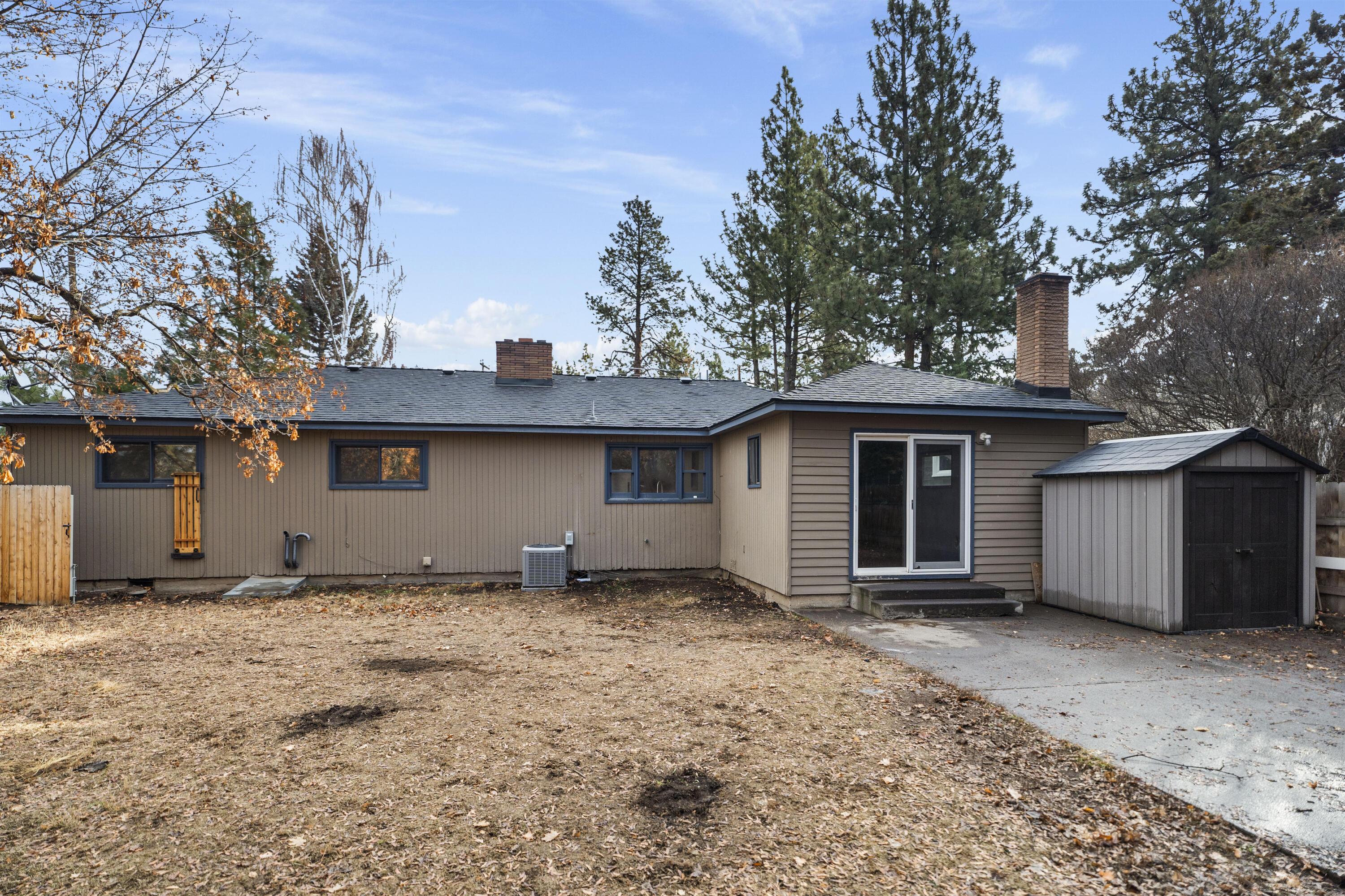 851 NE 8th Street