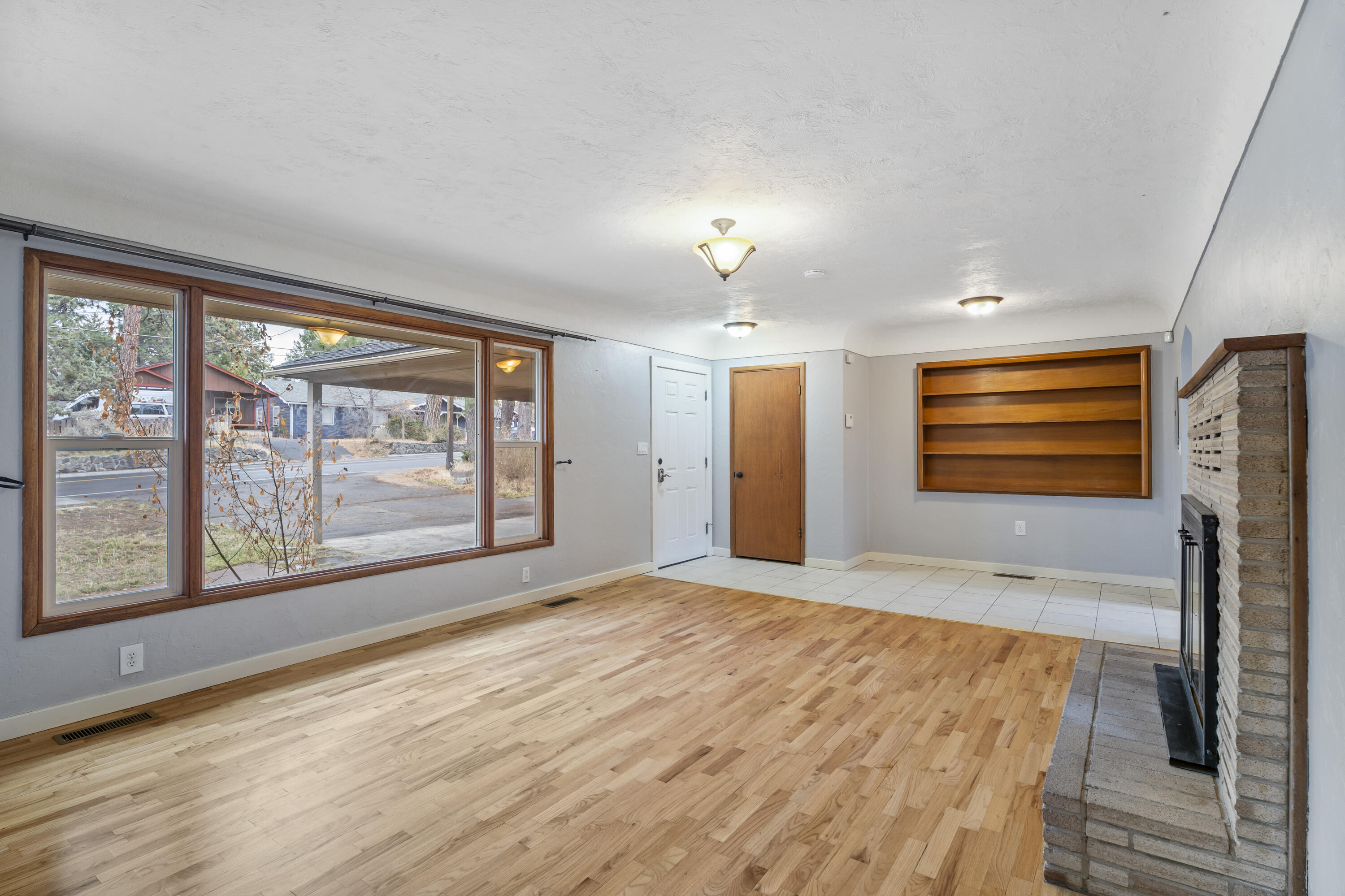 851 NE 8th Street