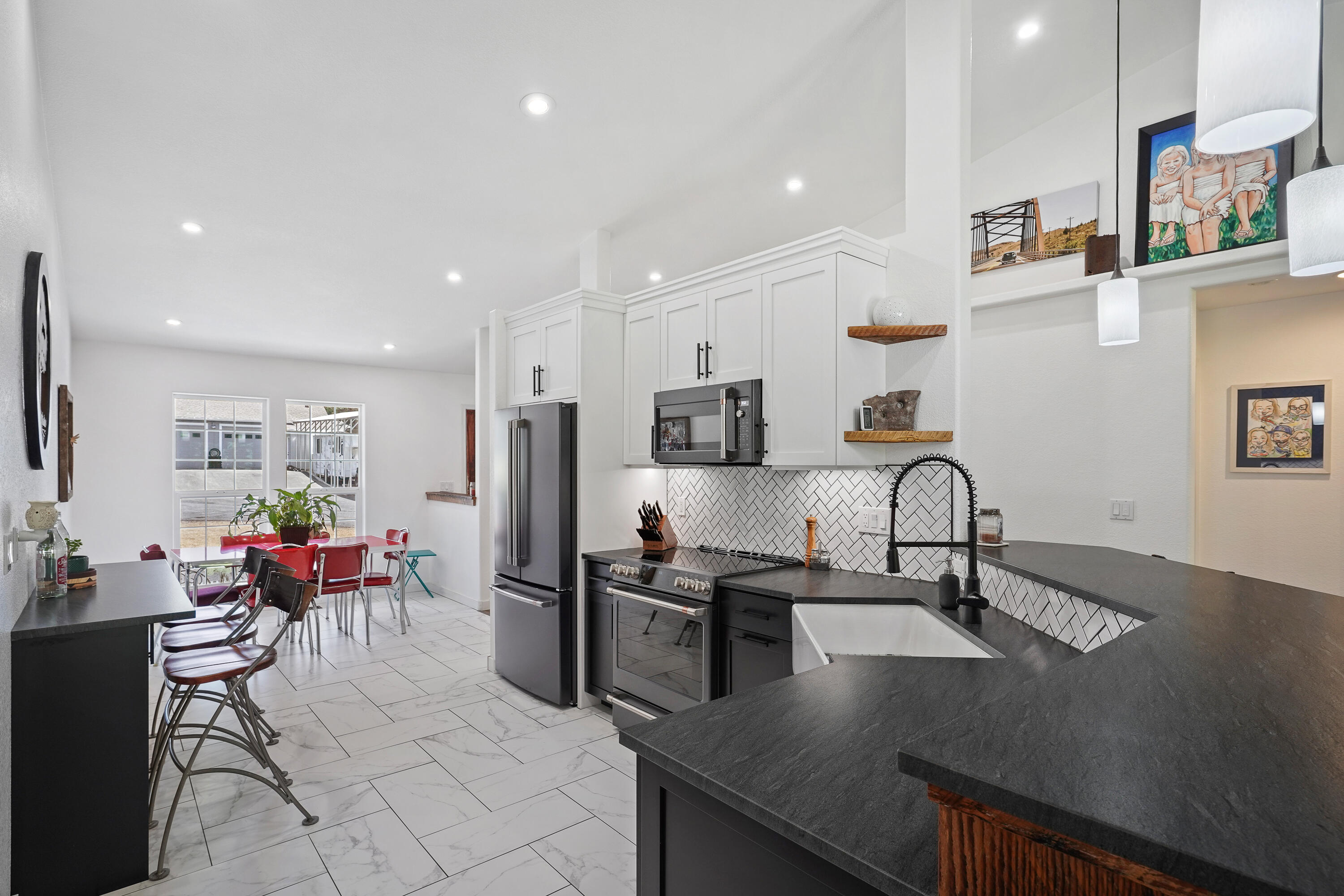 60060 Turquoise Road