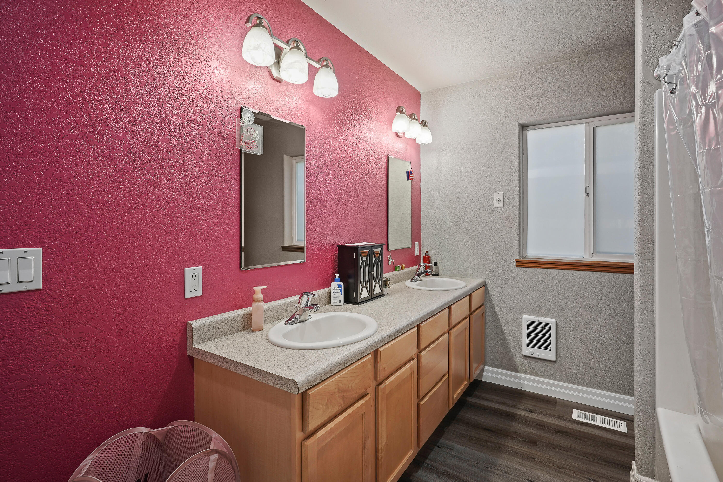 60060 Turquoise Road