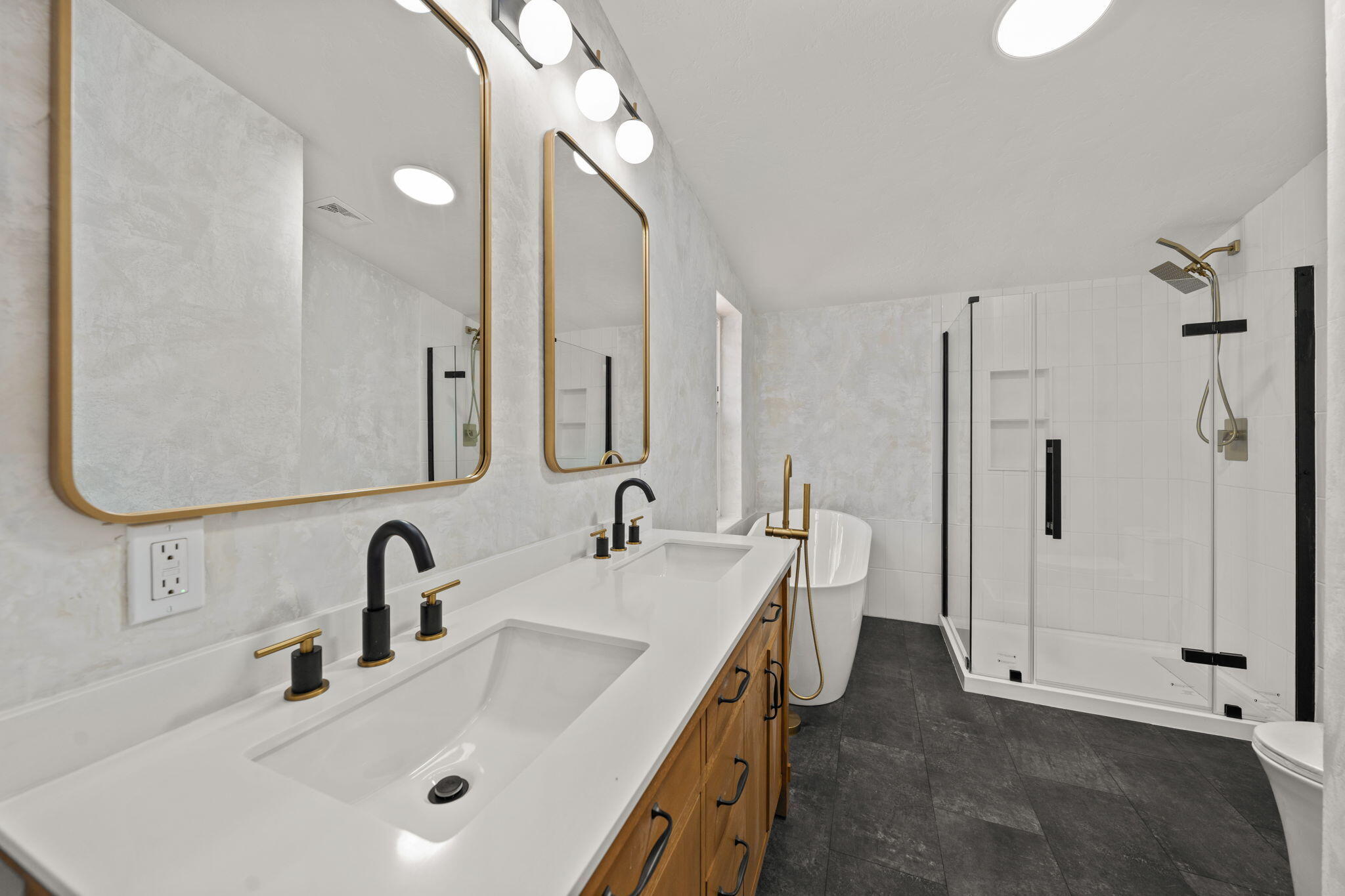 16047 Falcon Lane
