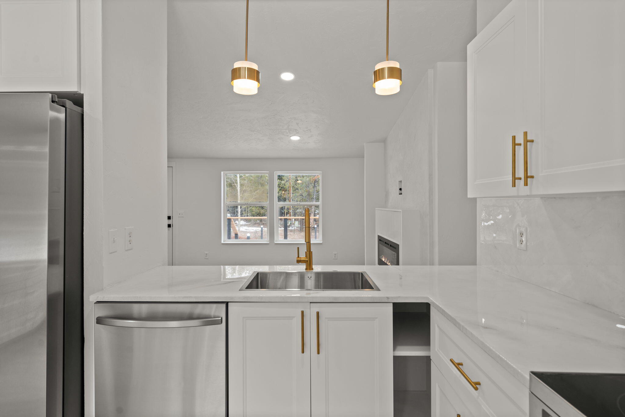 16047 Falcon Lane