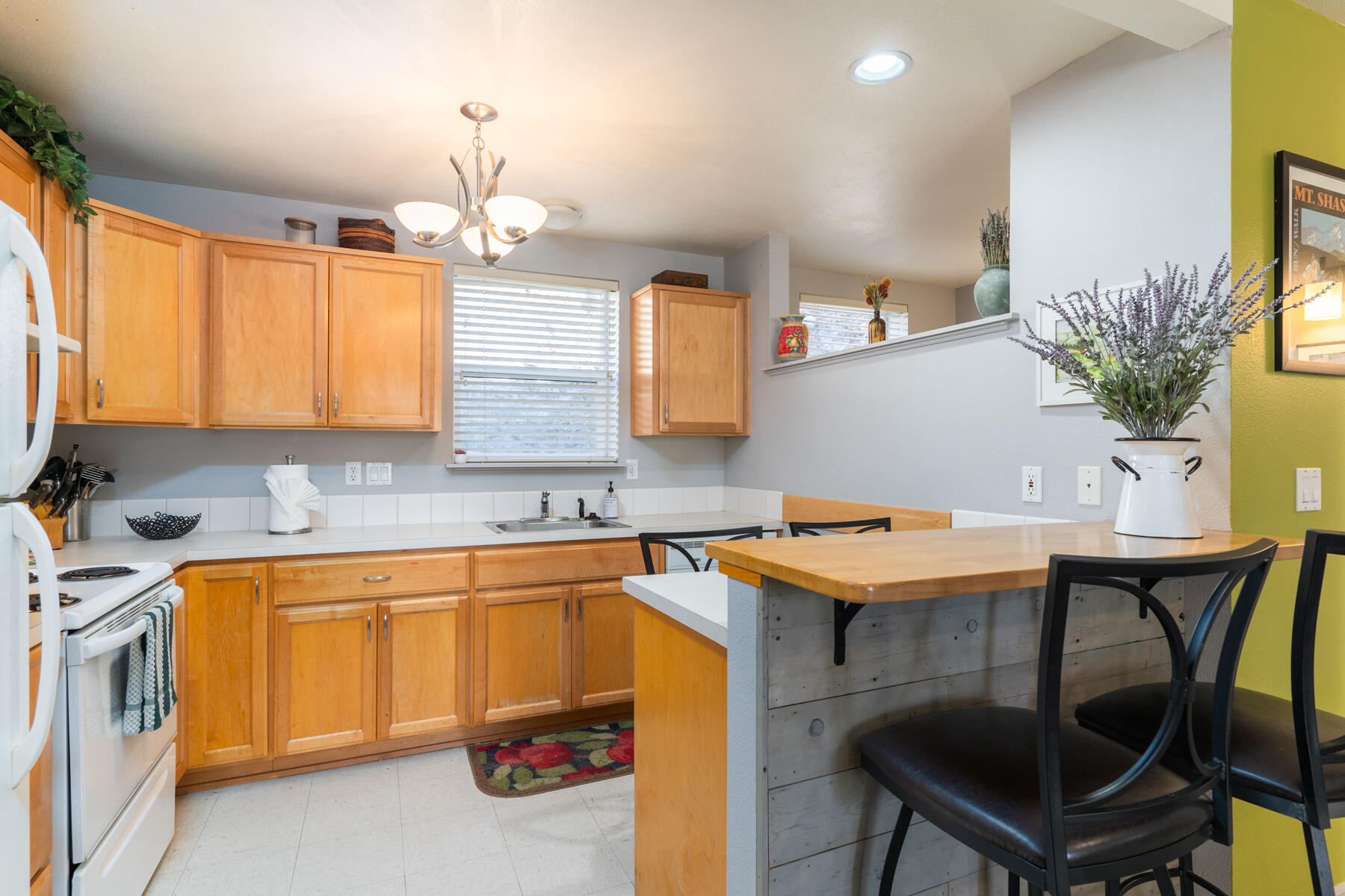 1531 NW Juniper Street, APT 2
