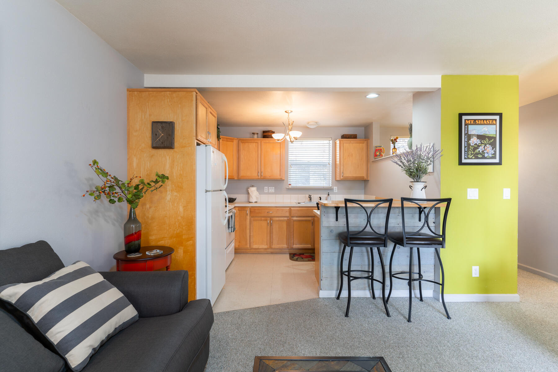 1531 NW Juniper Street, APT 2